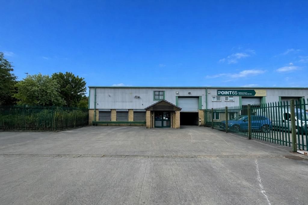 Property photo 1 of 7 Photo 9