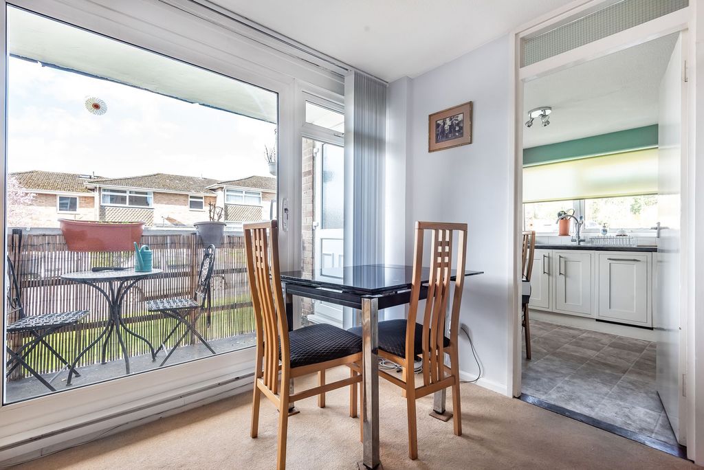 Property photo 3 of 11