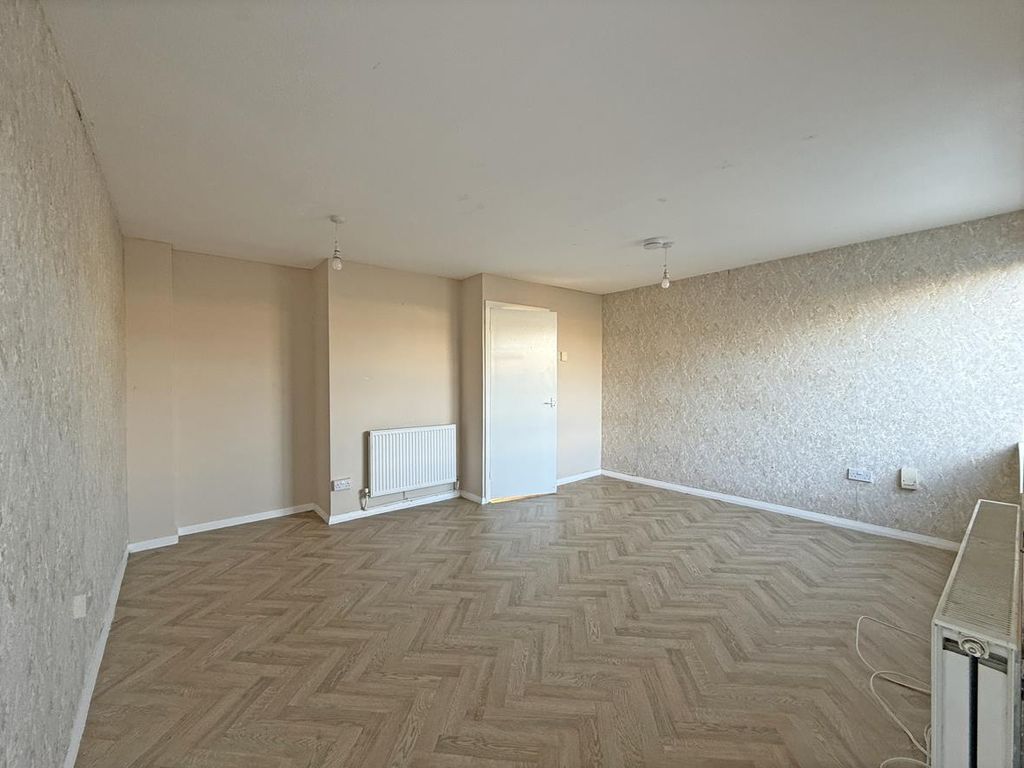 Property photo 3 of 12 Dartmouth Walk 73 - Living Room 2.Jpg