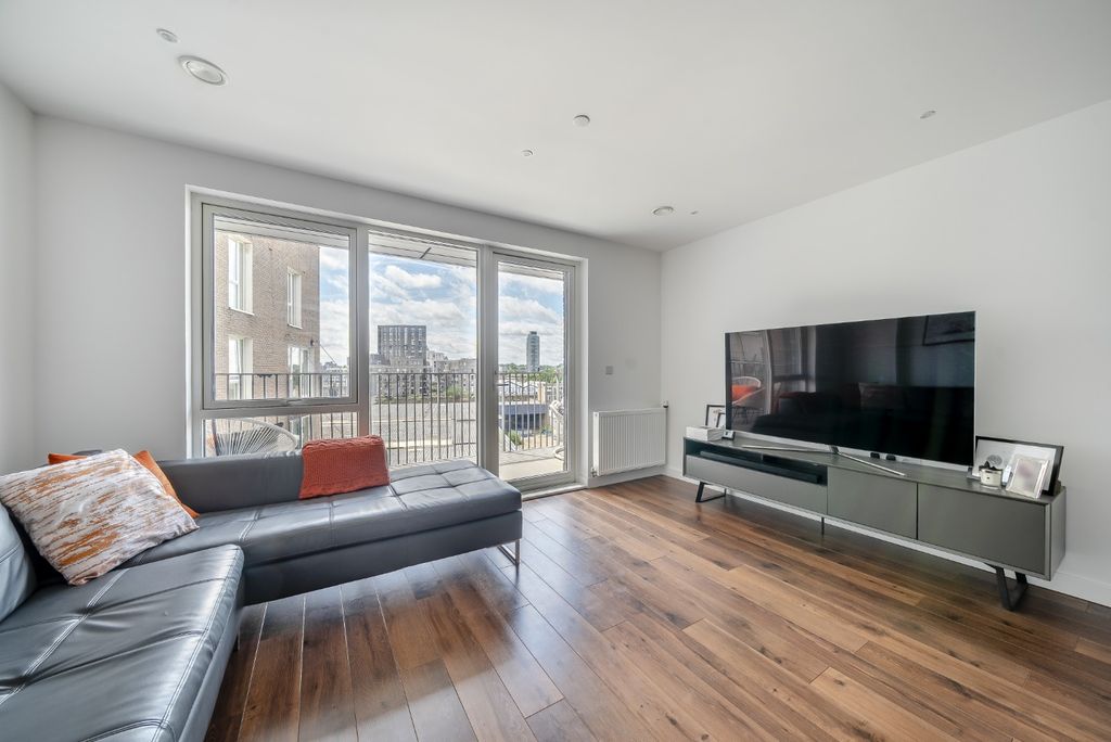 Property photo 1 of 18 4209180