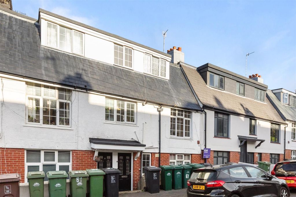 Property photo 1 of 10 May Road-10.Jpg