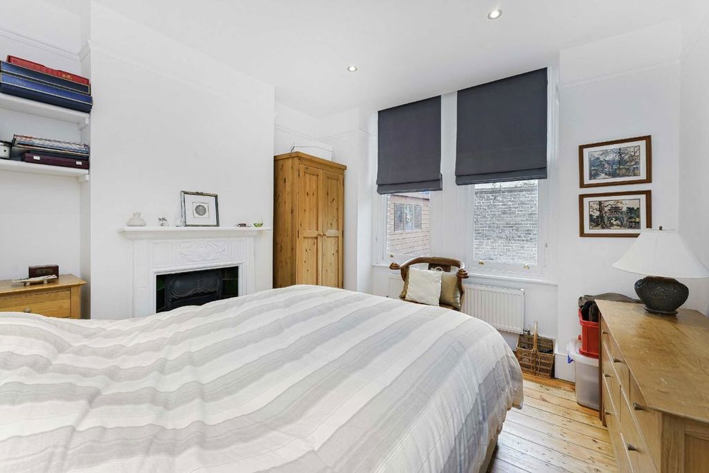 Property photo 3 of 7