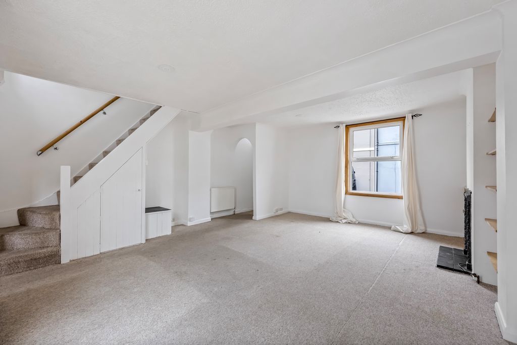 Property photo 2 of 15 Photo 8
