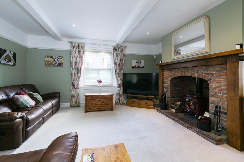 Property photo 3 of 26 036 - North End House.Jpg