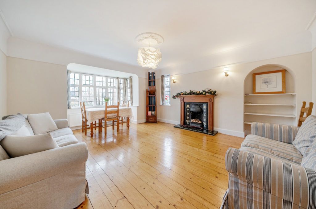 Property photo 2 of 19