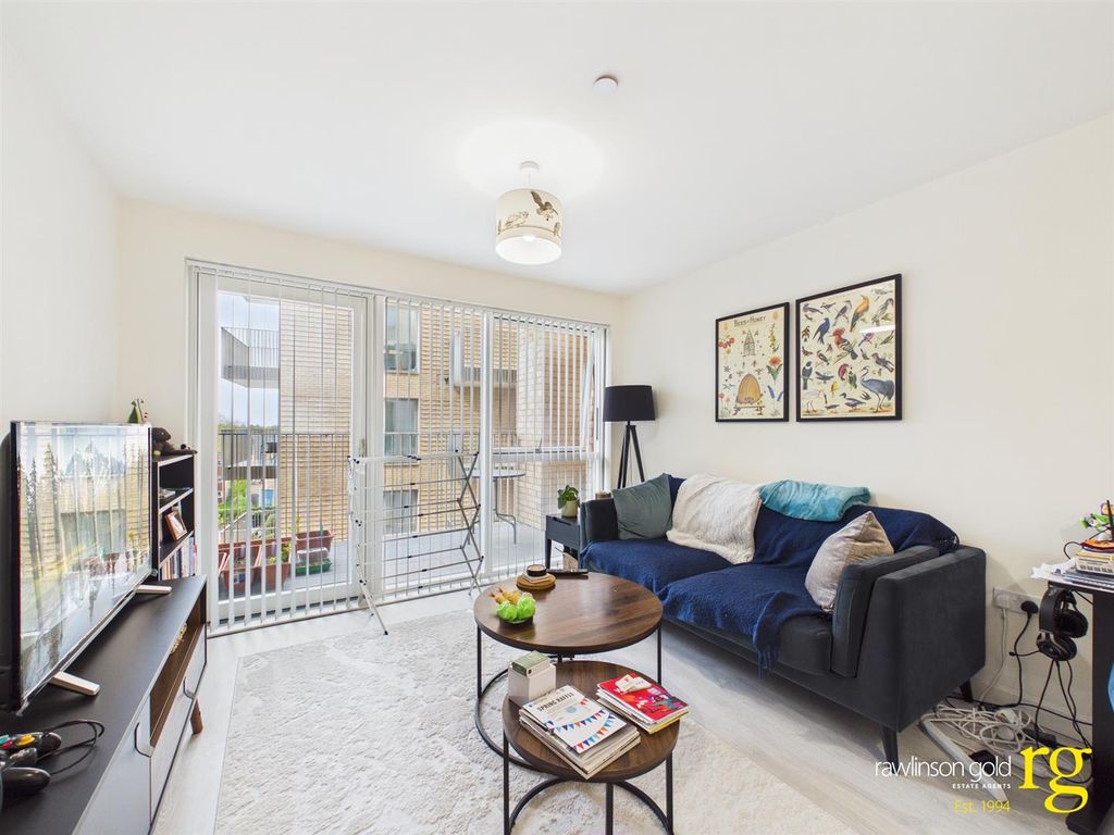 Property photo 2 of 14 Cam02900G0-Pr0337-Still010.Jpg