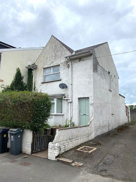 Property photo 1 of 22