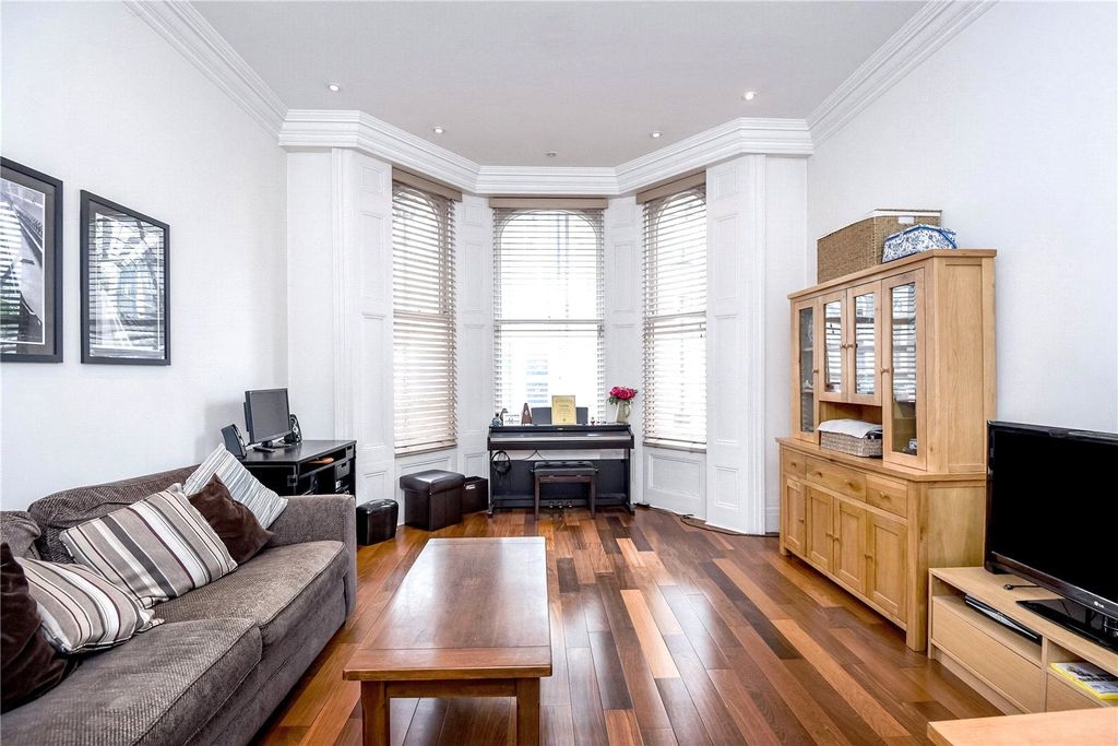Property photo 2 of 9