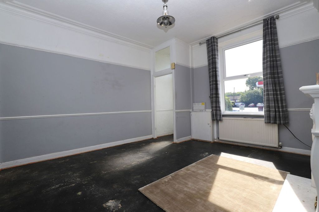 Property photo 3 of 29