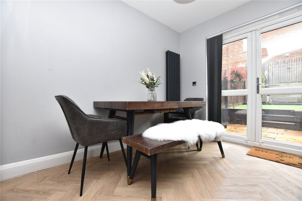 Property photo 3 of 20 Picture No. 16