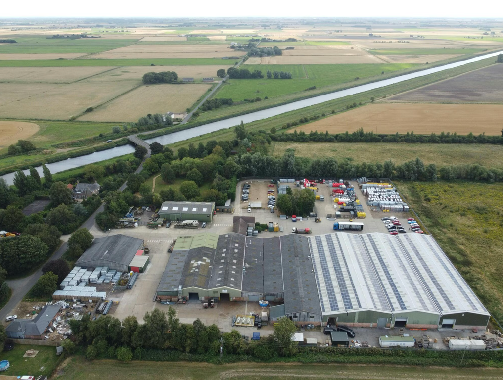 Property photo 1 of 2