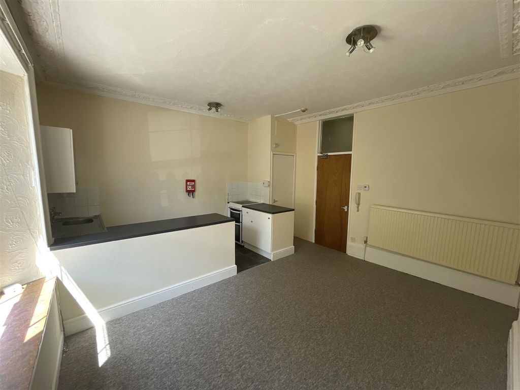 Property photo 3 of 7 Bright Open-Plan Kitchen With Breakfast Bar...