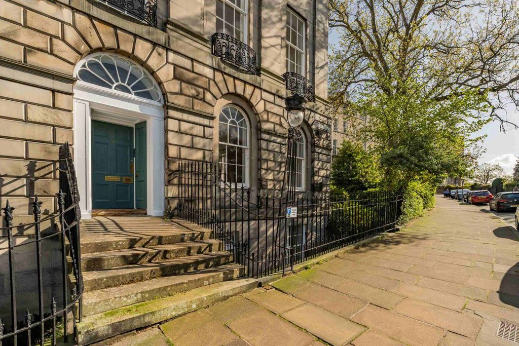 Property photo 1 of 35