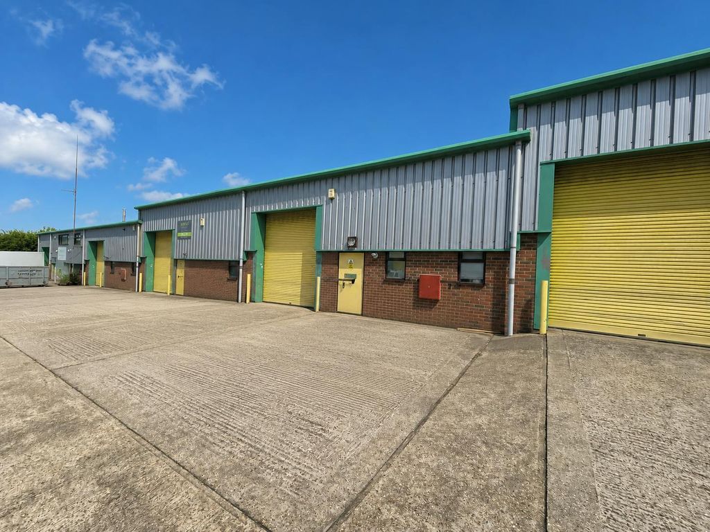 Property photo 1 of 3 66004c35-3995-429E-Ab25-Bd25F234d973.Png
