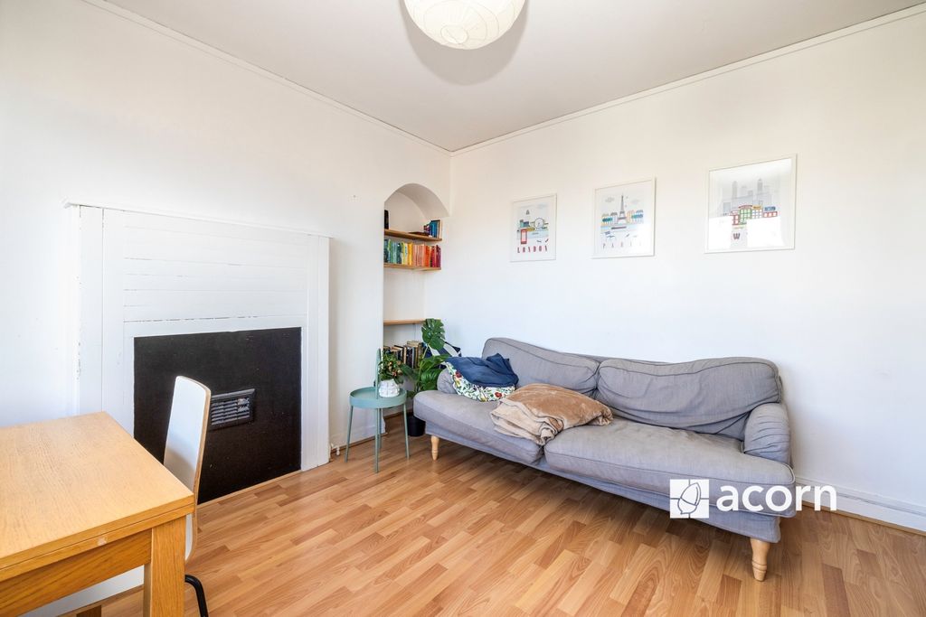 Property photo 2 of 11 81F8F7F0-d1Fd-F01...