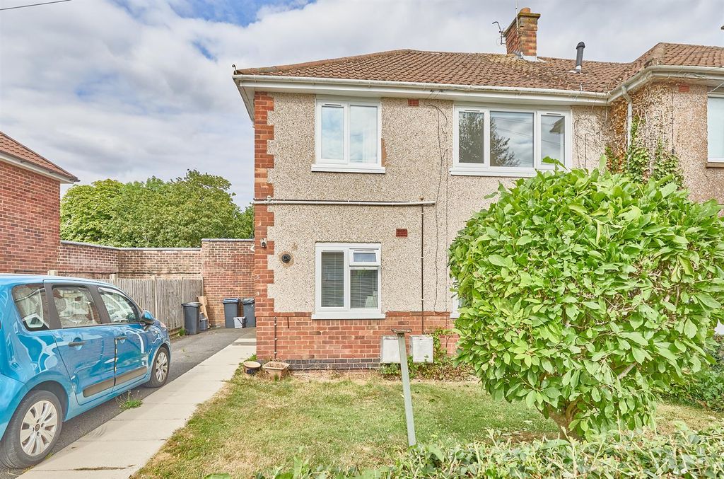 Property photo 1 of 7 Holt Road_6.Jpg