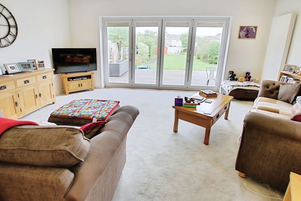 Property photo 2 of 16