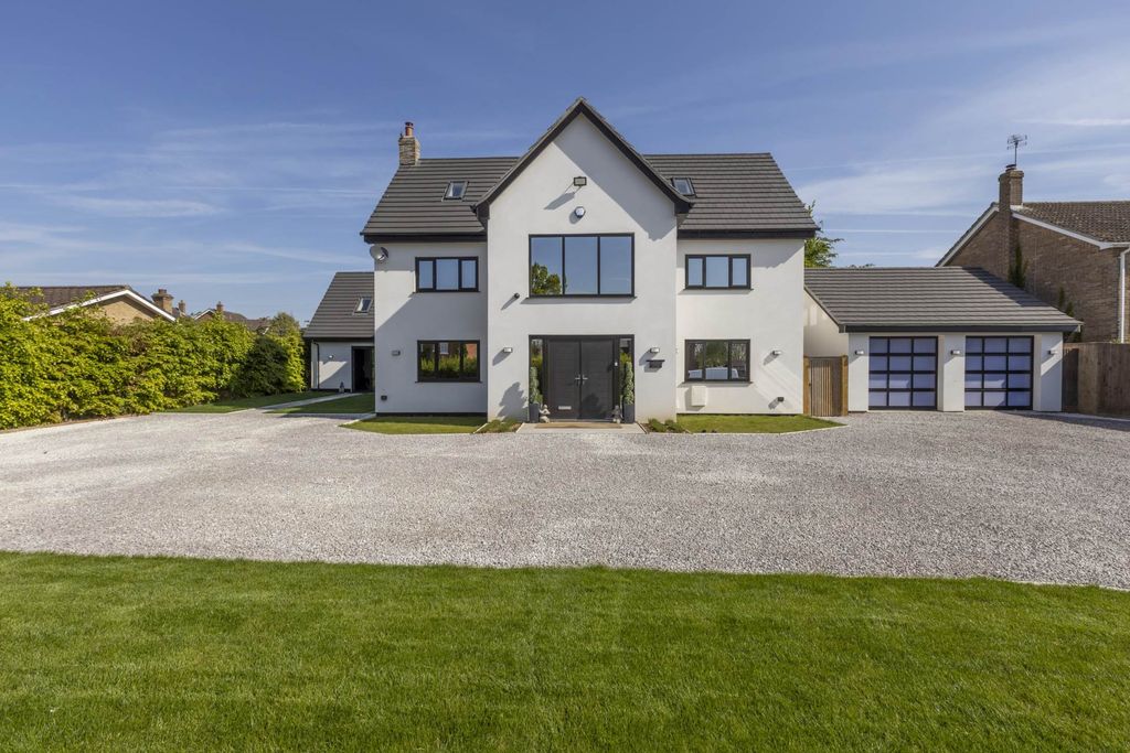 Property photo 1 of 42