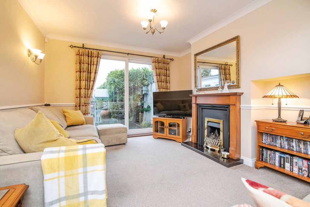 Property photo 3 of 20 Pbox-Img.Jpg