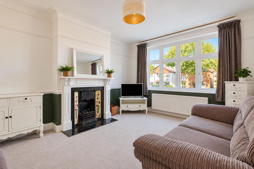 Property photo 3 of 41 1793493337 - 24 Ruskin Road, Sm5 - 59.Jpg