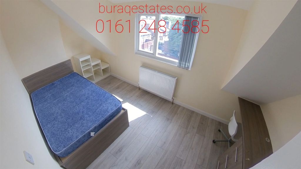 Property photo 2 of 13 Bright And Tidy Bedroom With A Comfortable Double ...