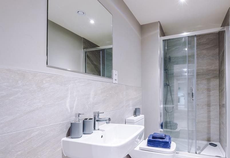 Property photo 1 of 10 Bathroom 1.Jpg