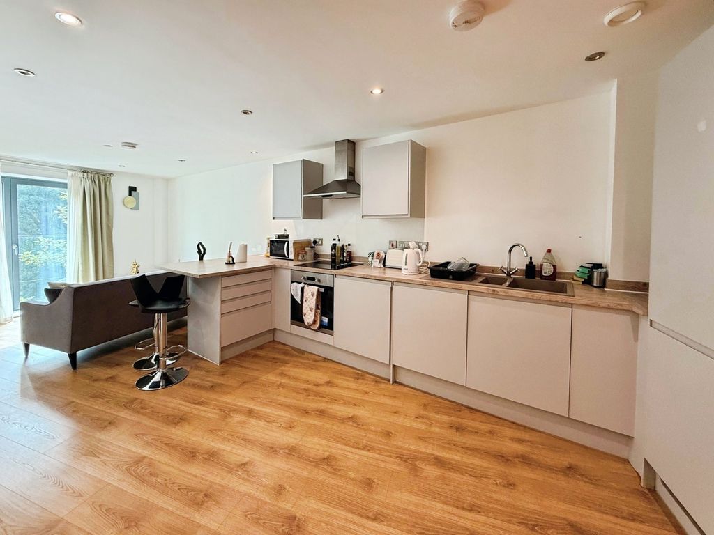 Property photo 3 of 6 Picture No. 01