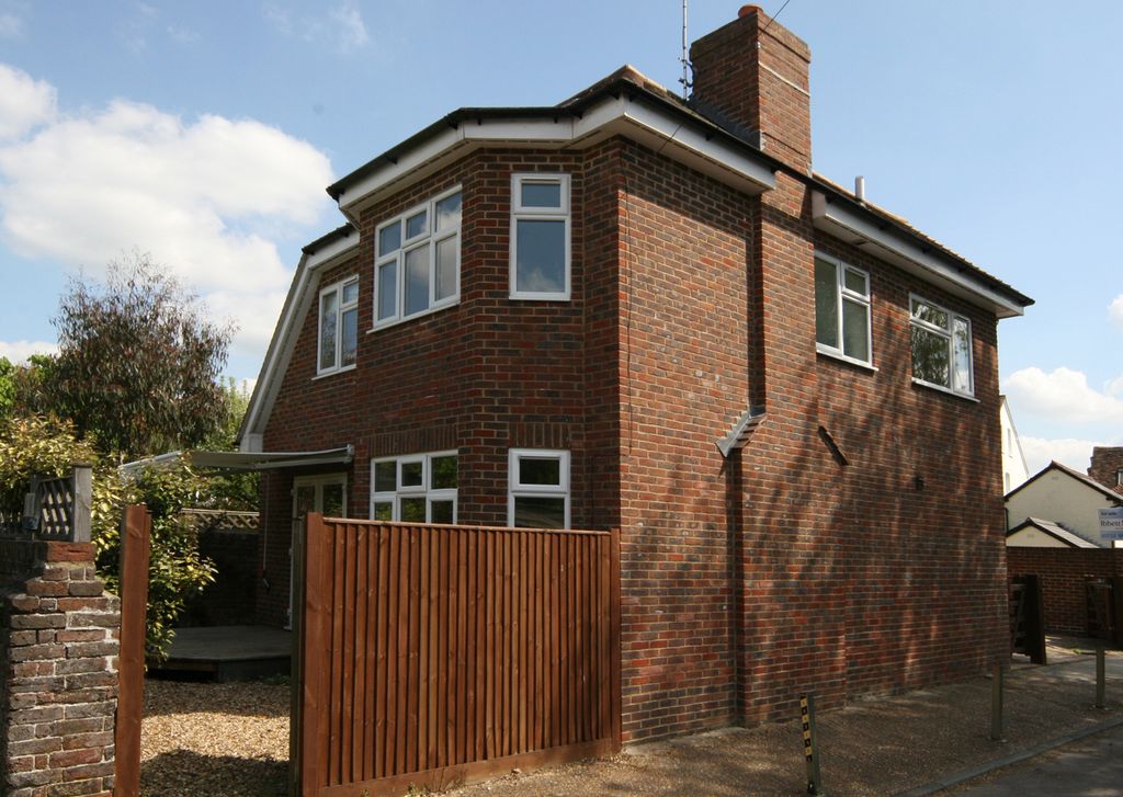 Property photo 2 of 14