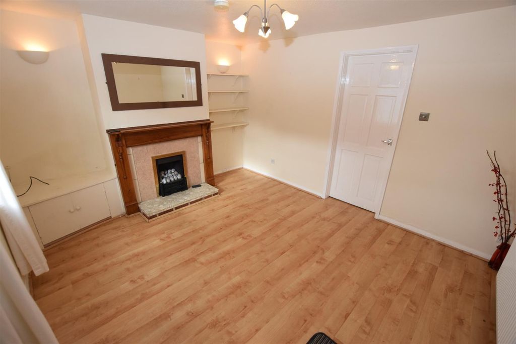 Property photo 3 of 13 5289462