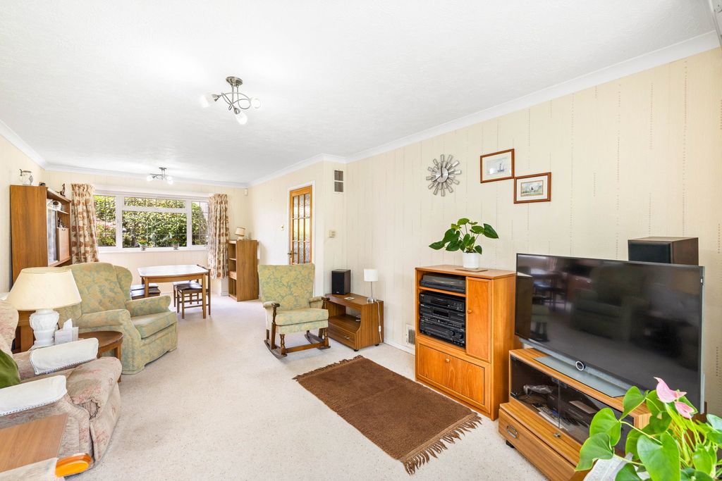 Property photo 3 of 25