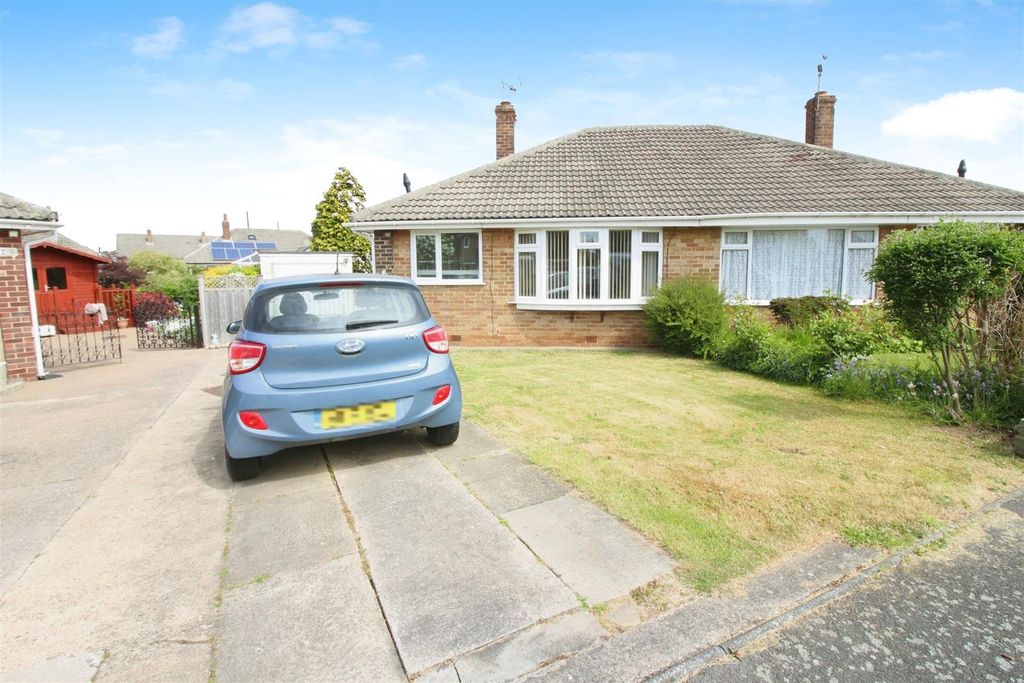 Property photo 1 of 13 Outside