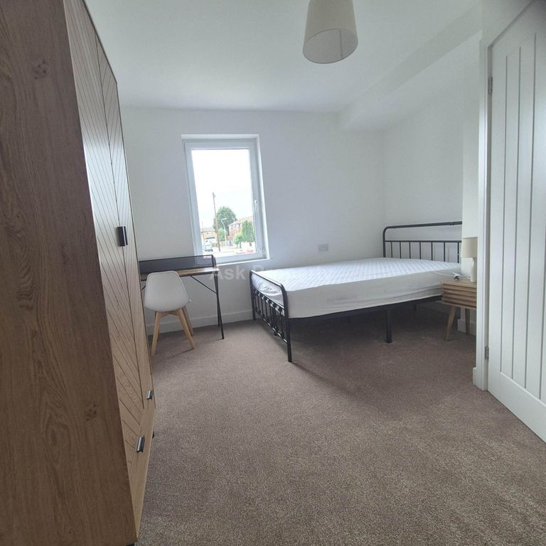 Property photo 1 of 3