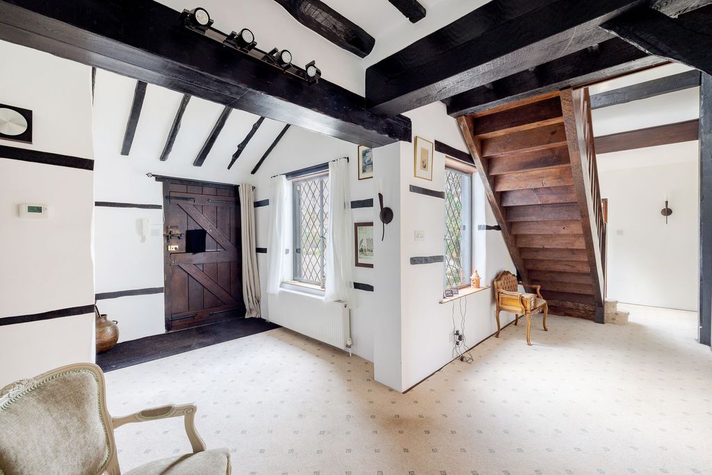 Property photo 3 of 32