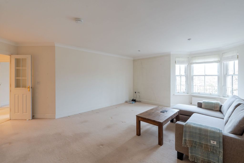 Property photo 3 of 13 Reception