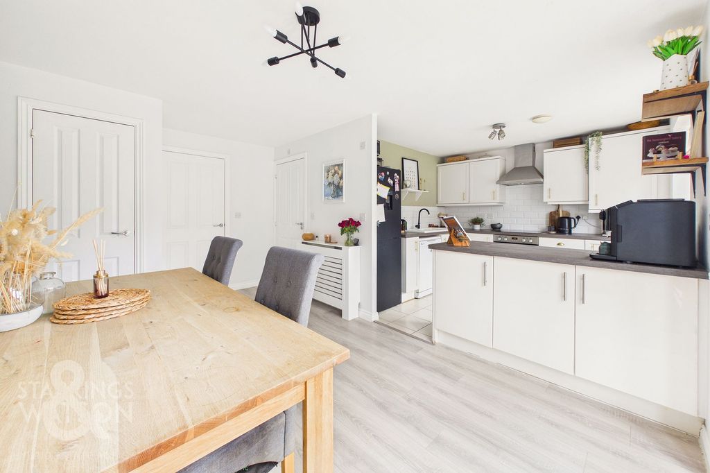 Property photo 3 of 26