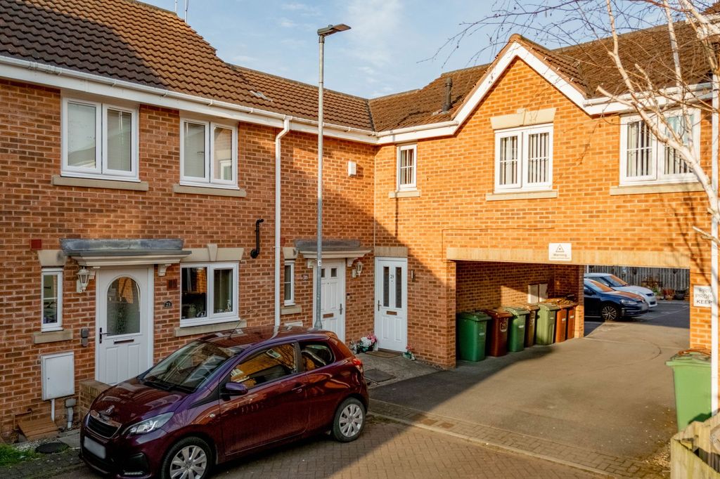 Property photo 2 of 24
