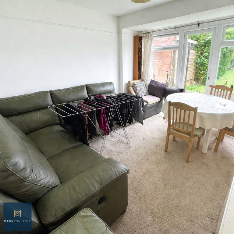 Property photo 3 of 8 Gallery