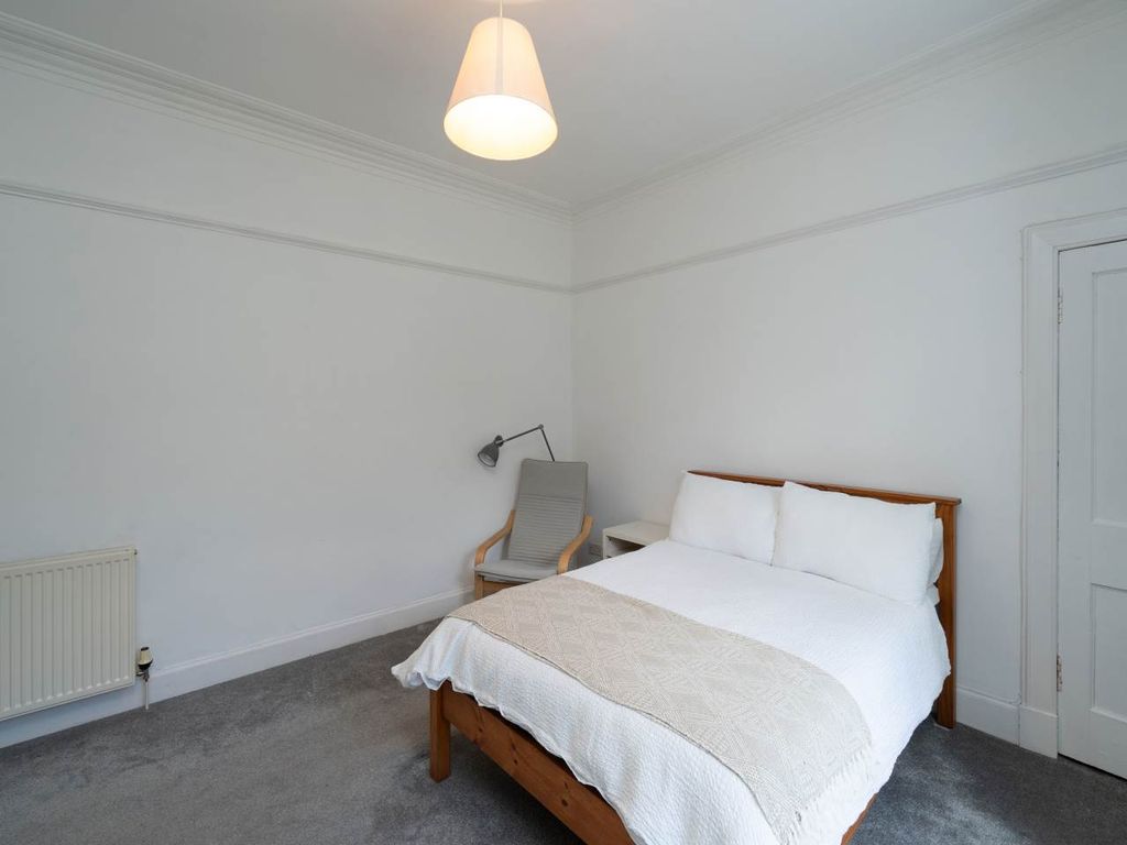 Property photo 3 of 16 5