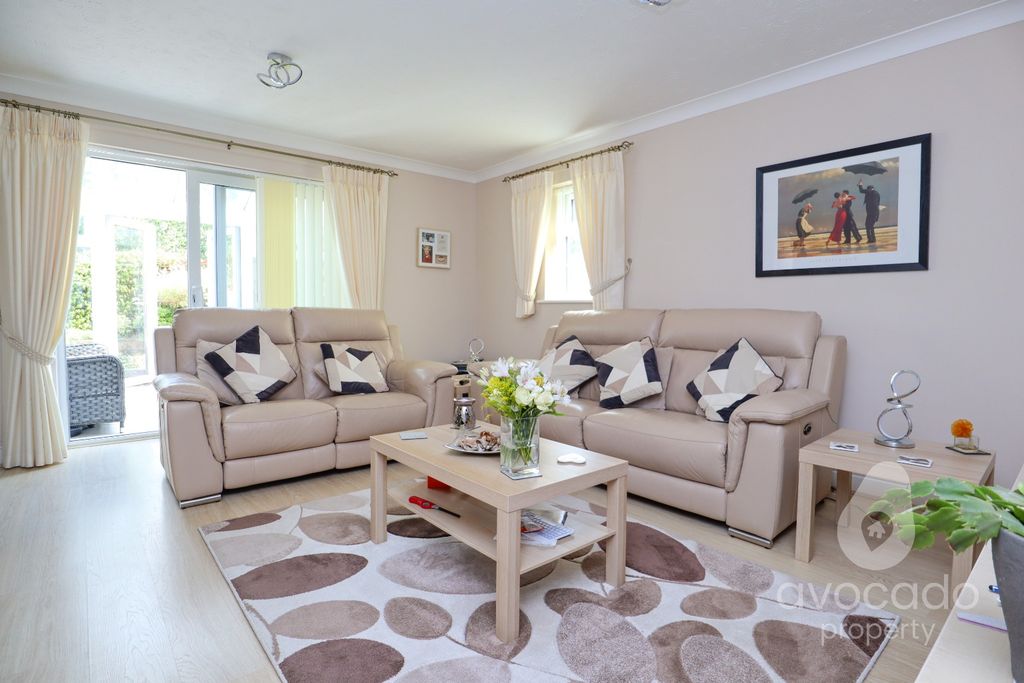 Property photo 3 of 15 4487219