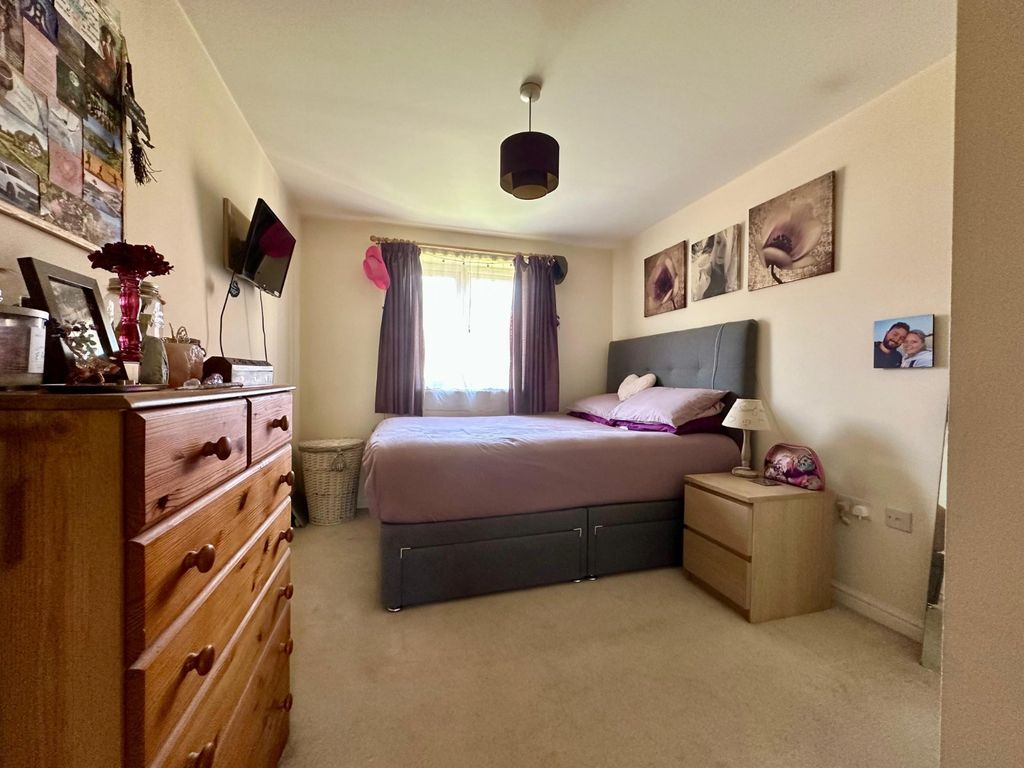 Property photo 2 of 10 Picture No. 33