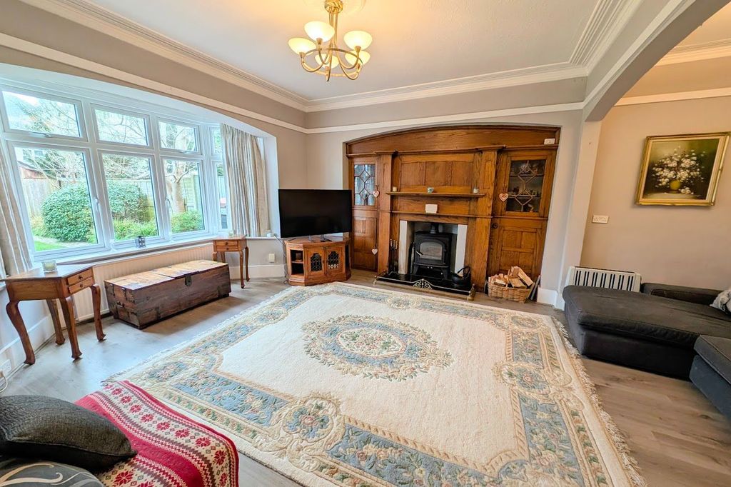 Property photo 2 of 23