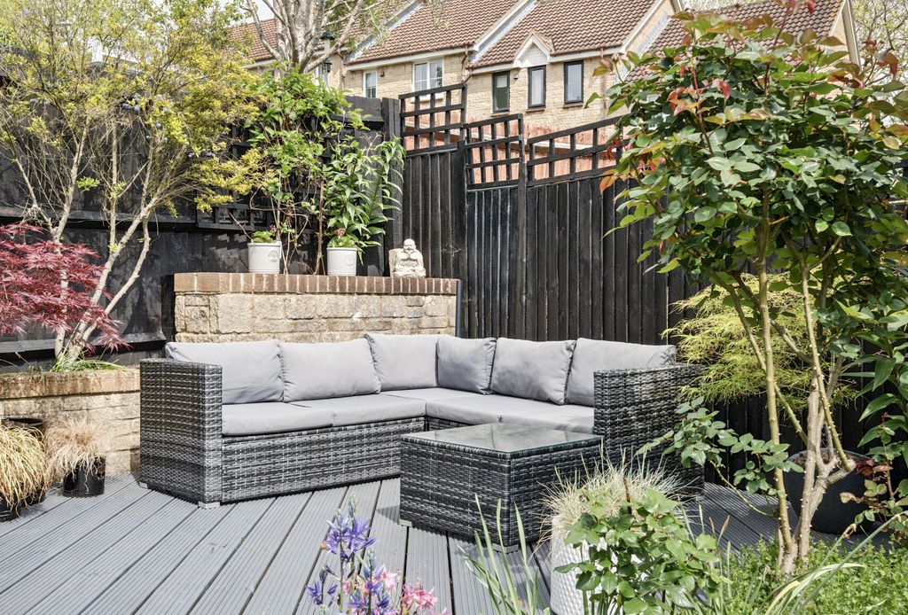 Property photo 3 of 26 10-681Cb924575A9-...