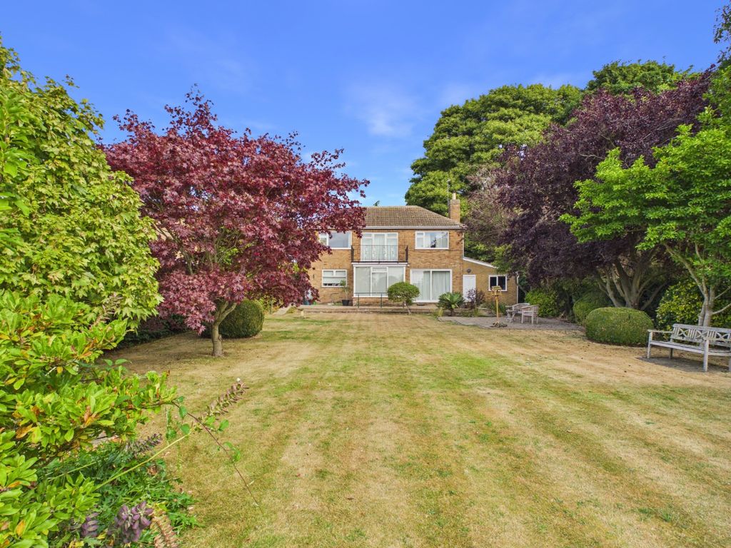 Property photo 1 of 31 4657233