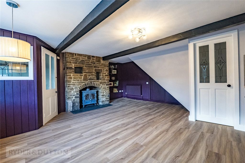 Property photo 3 of 22 Kitchen/Living Room