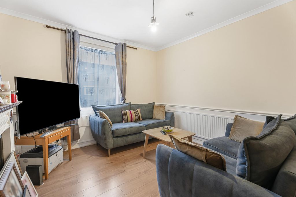 Property photo 2 of 24 Living Room