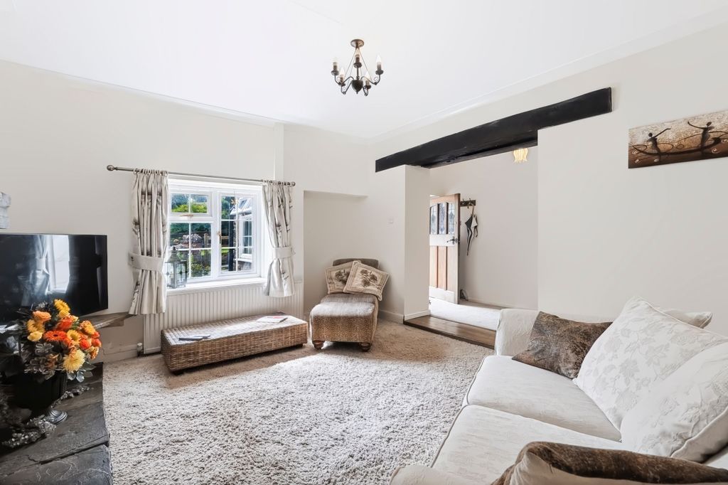Property photo 2 of 43