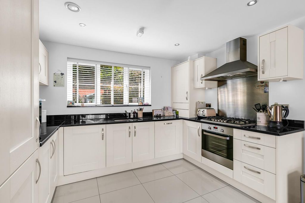 Property photo 3 of 28 Internal-Small-18.Jpg