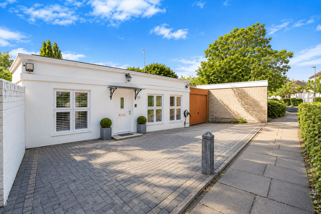 Property photo 1 of 26 2 Bedroom Detached Bungalow For Sale