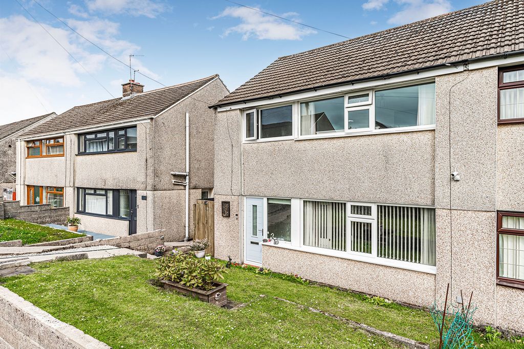 Property photo 1 of 30