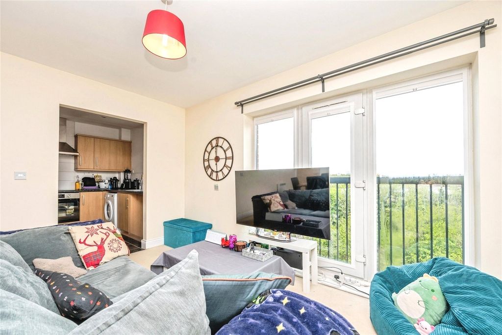 Property photo 3 of 12 Views Over Canal